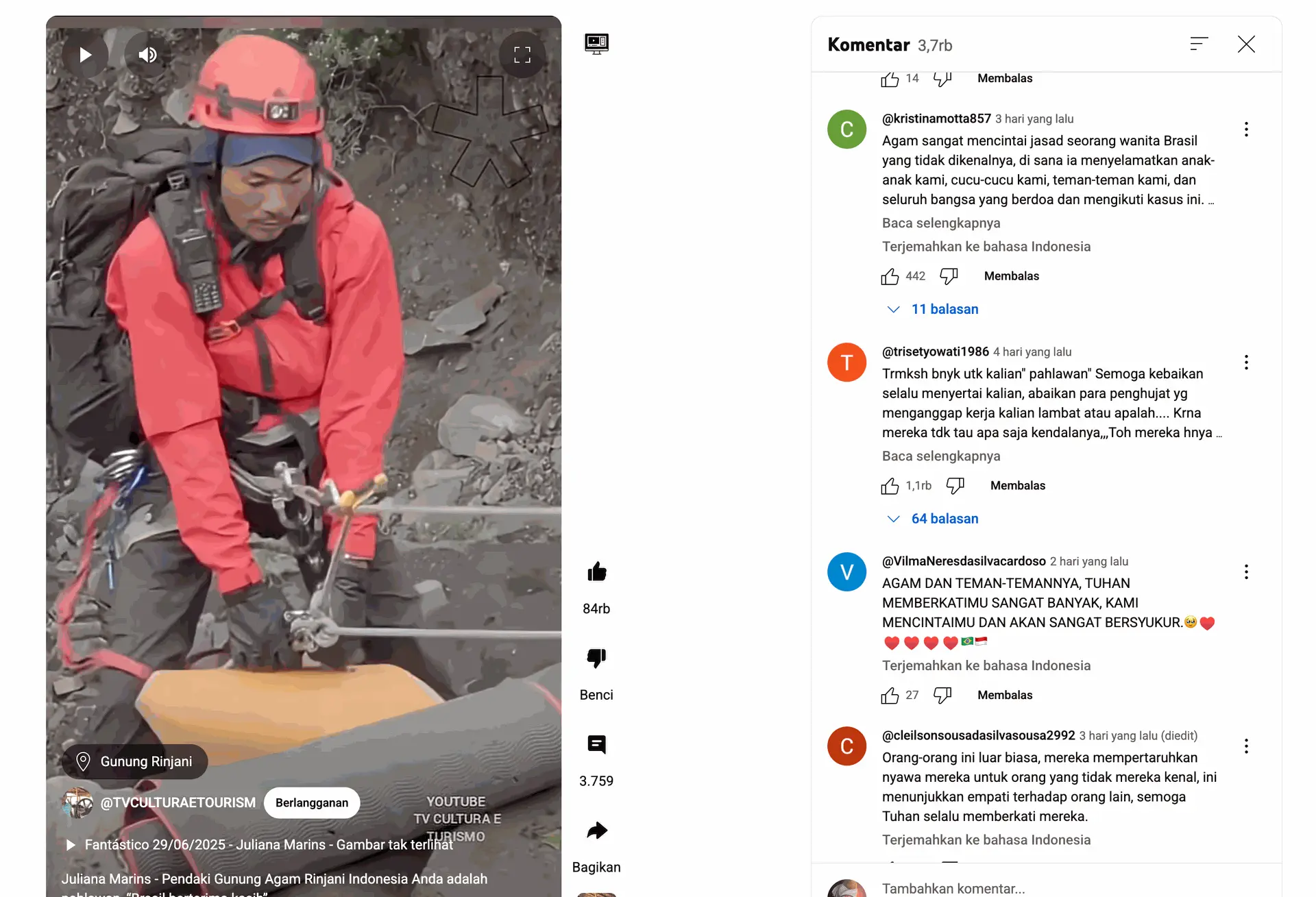 Porter Agam Rinjani mengevakuasi pendaki di Gunung Rinjani Porter Agam Rinjani mengevakuasi pendaki di Gunung Rinjani